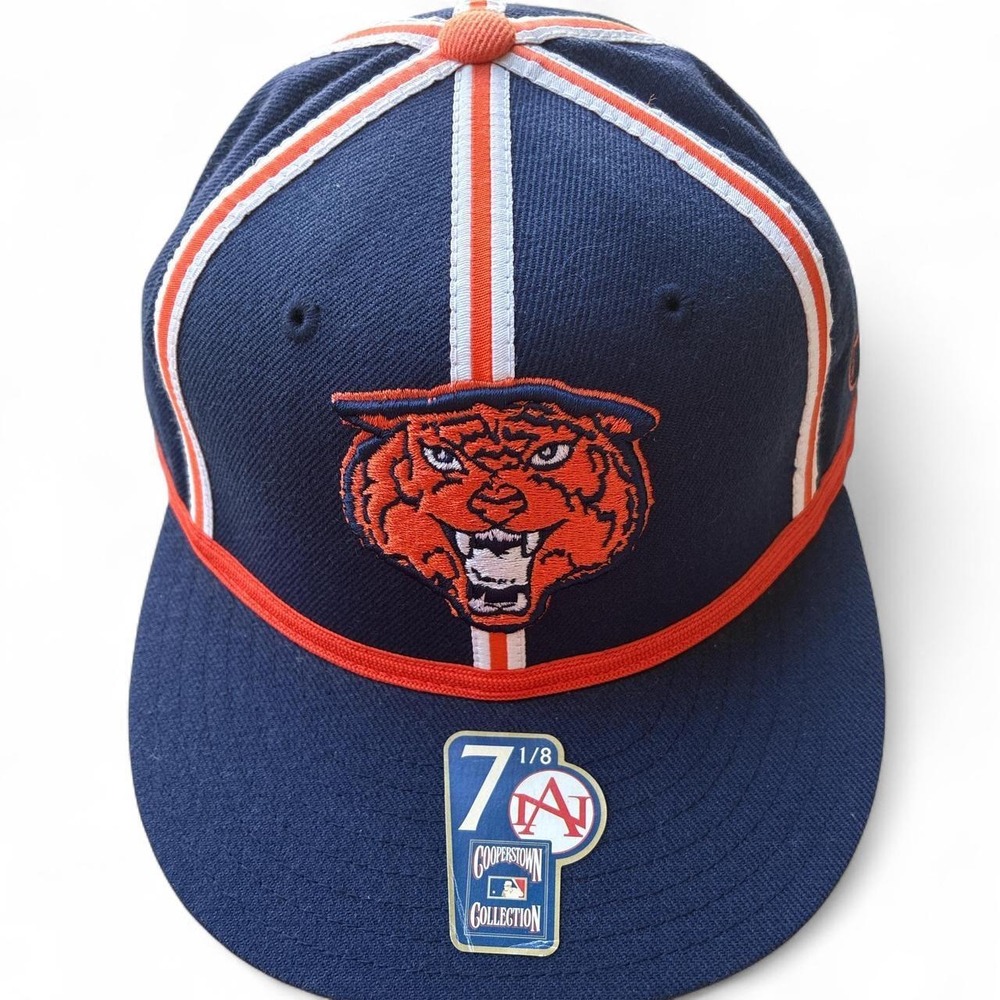 Brand New rare American Needle Detroit Tigers fitted hat. Size 7-1/8 Y2K